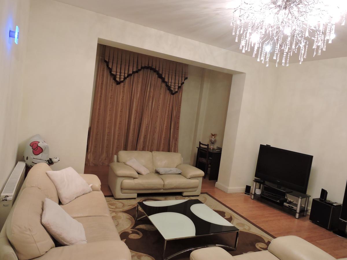 Apartamento 1 Shota Rustaveli Avenue Tiflis Exterior foto