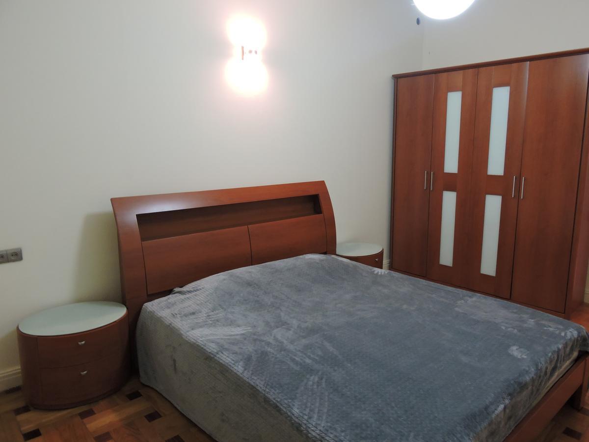 Apartamento 1 Shota Rustaveli Avenue Tiflis Exterior foto