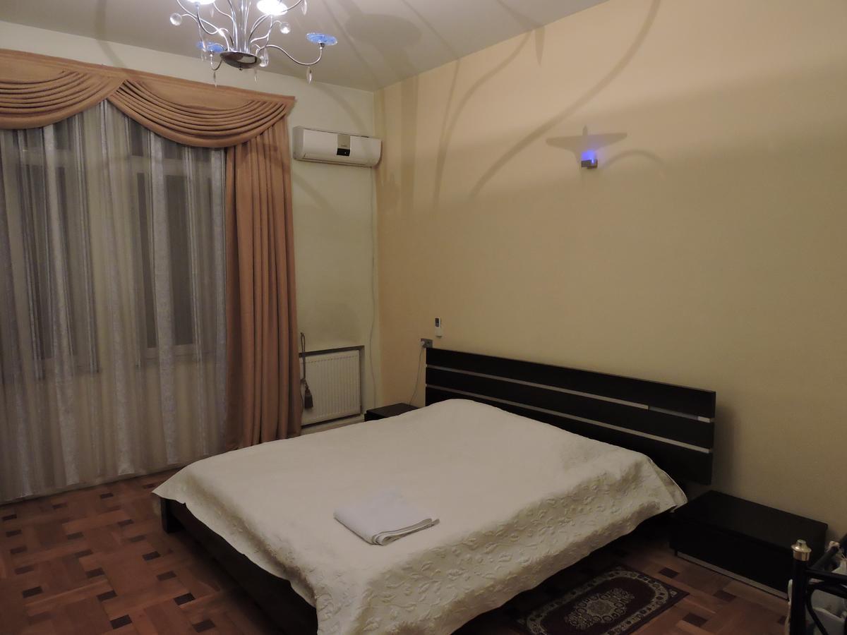 Apartamento 1 Shota Rustaveli Avenue Tiflis Exterior foto
